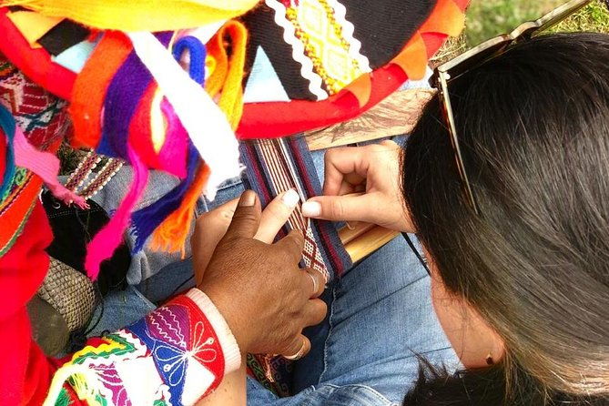 experience-the-magic-of-andean-textiles-weaving-workshop-cusco