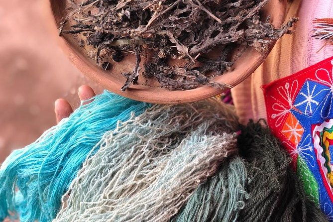 experience-the-magic-of-andean-textiles-weaving-workshop-cusco