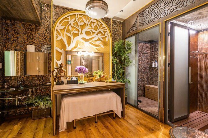 Experience the unique Revitalizing Soy Candle Massage - The Practical Aspects