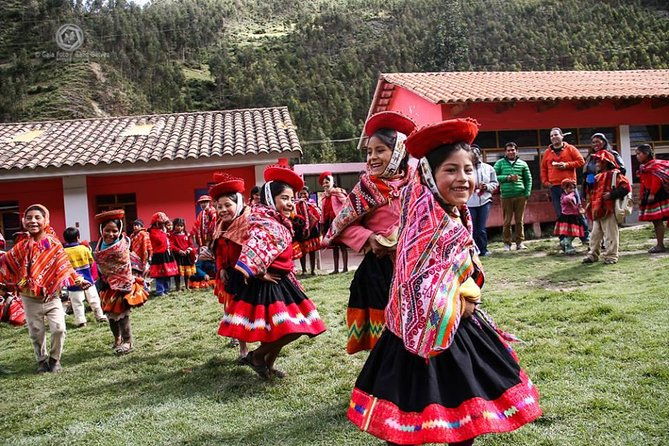 experiential-tourism-in-huilloc-and-machu-picchu-3-days-huaynas-expeditions