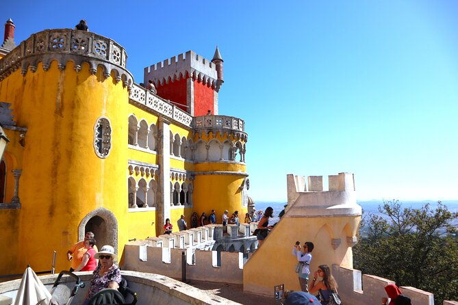 expert-guide-sintra-pena-palace-cape-roca-cascais