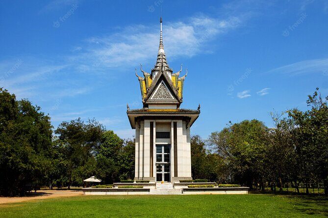 Expert Private Guided Tour and learn about the Khmer Rouges - What We Loved About This Tour