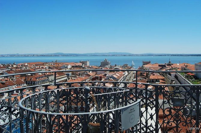 expert-tour-of-lisbon-in-private-eco-tuk-tuk-tuk