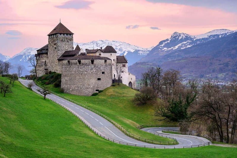 Explore 4 Countries : Liechtenstein,Austria,Swiss & Germany - Who Should Consider This Tour?