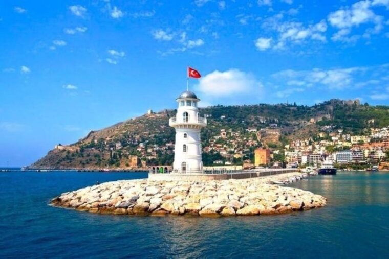 explore-alanyas-beauty-catamaran-boat-tour