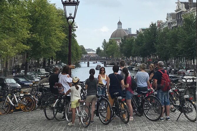 explore-amsterdam-by-bike-in-the-company-of-a-french-local-guide