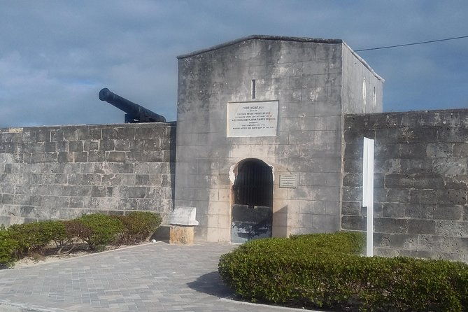 explore-and-taste-nassau