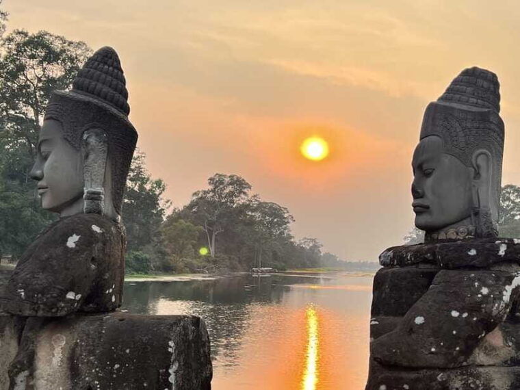 explore-angkor-wat-by-bike-and-sunset