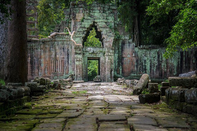 Explore Angkor Wat Temple , Bayon Temple and Jungle Temple Ta-Prohm - The Grand Finale: Angkor Wat