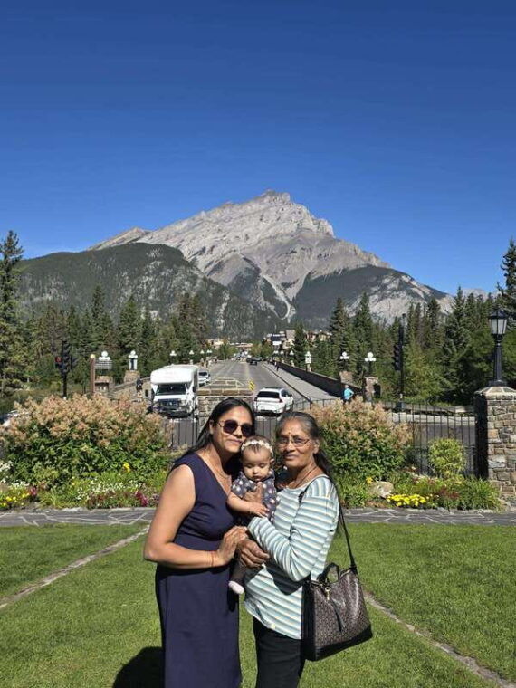 explore-banff-icefield-with-licenced-private-driver-guide