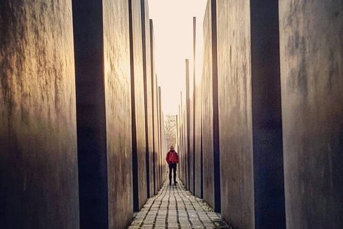 explore-berlin-history-and-highlights-sightseeing-tour