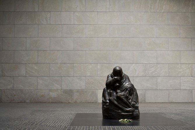 explore-berlin-shore-excursion-top-attractions-private-tour-from-warnemuende-3