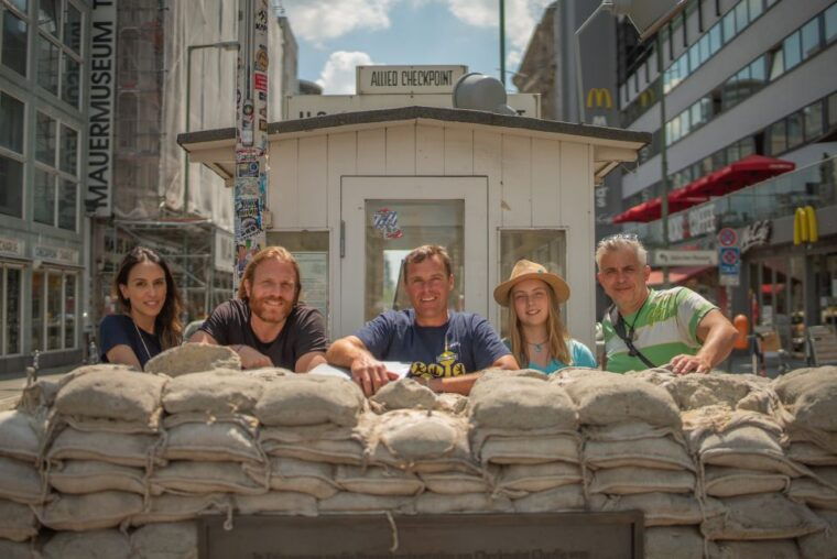 explore-berlin-walking-tour-of-all-the-iconic-sites