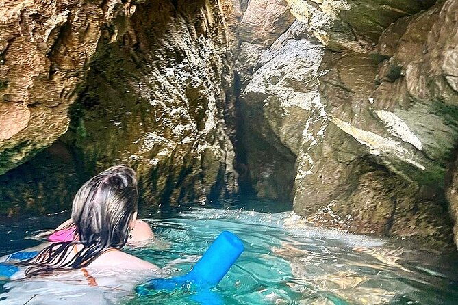 explore-blue-green-caves-with-speedboat-private-tour