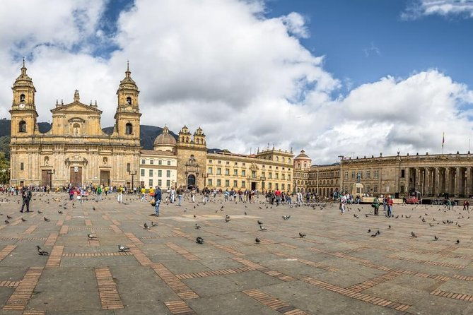 explore-bogotas-historic-center-and-monserrate-in-one-day