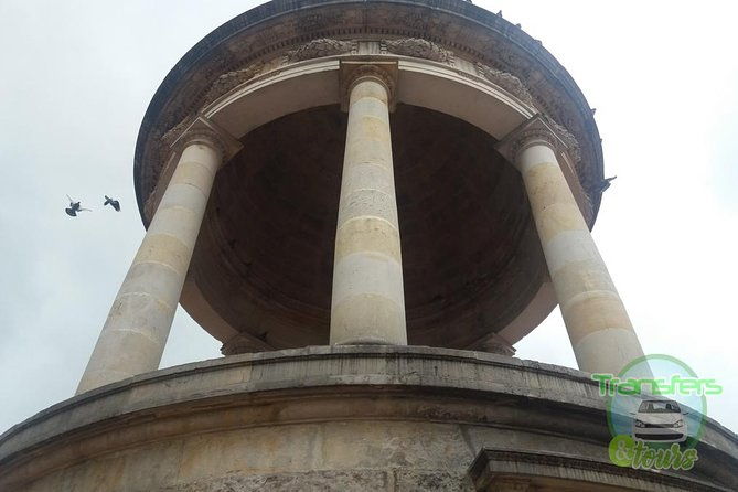 explore-bogotas-historic-center-and-monserrate-in-one-day