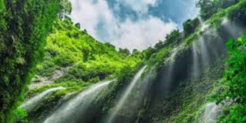 explore-bromo-madakaripura-fall-and-kawah-ijen-3d-2n