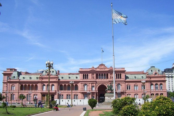 explore-buenos-aires-highlights-on-a-walking-tour