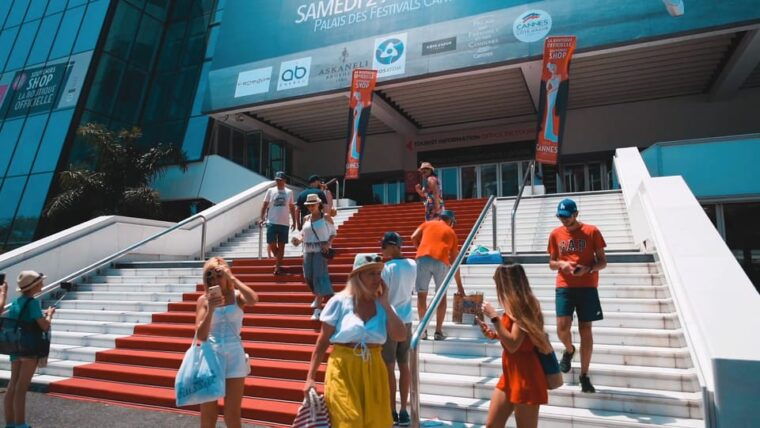explore-cannes-guided-walking-tour-with-a-local-guide
