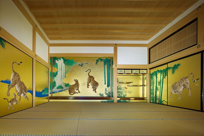 explore-castles-tour-in-samurai-city-aichi-using-local-train