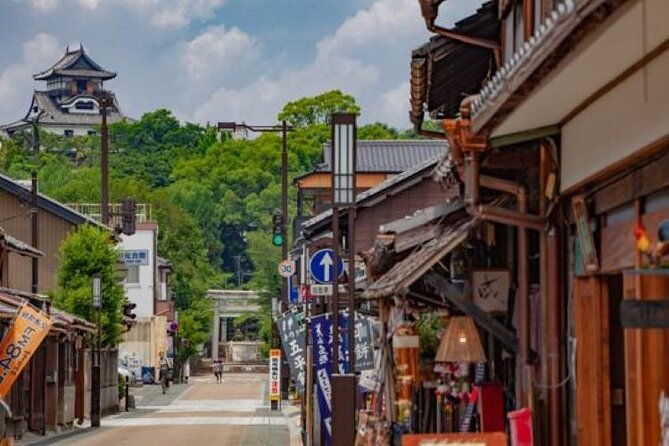 explore-castles-tour-in-samurai-city-aichi-using-local-train