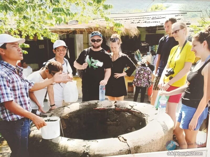 explore-cham-island-sightseeing-and-snorkeling-adventure