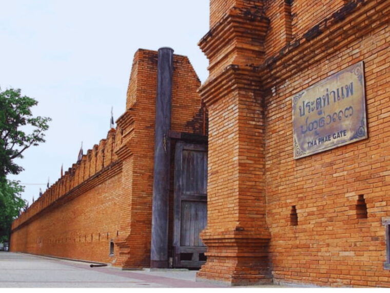 explore-chiang-mai-with-tuk-tuk-thailand