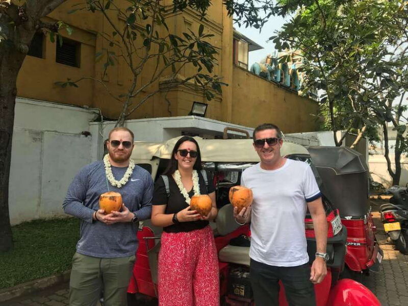 explore-colombo-with-a-group