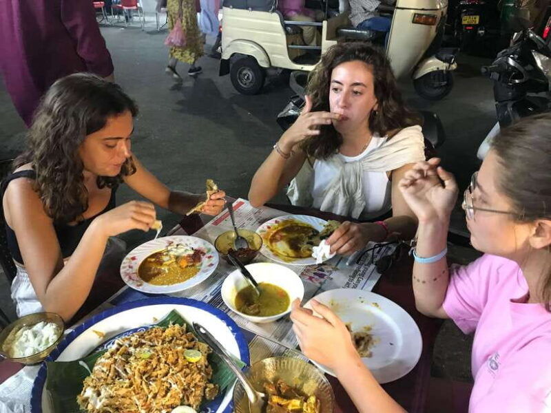 explore-colombo-with-a-group