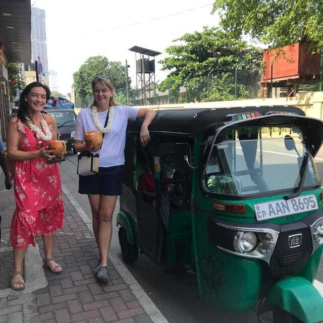 explore-colombo-with-a-group