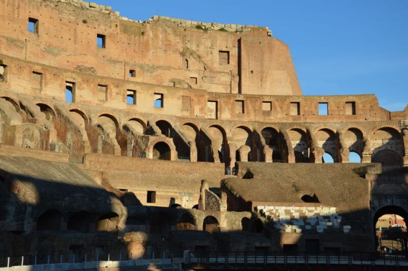 explore-colosseum-and-roman-forum-with-an-archaeologist