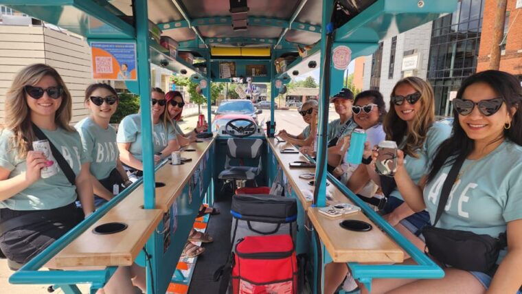 explore-columbus-on-the-trolley-pub