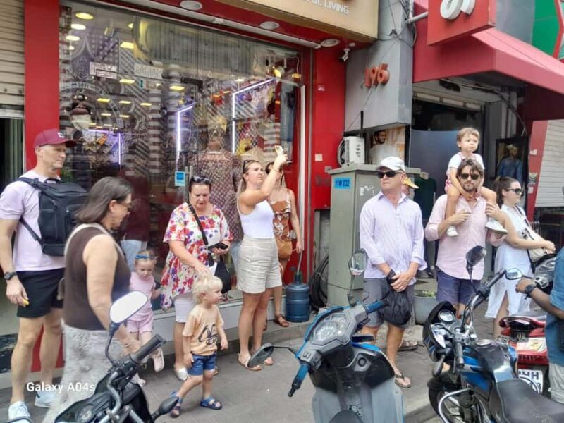 Explore Cultural Colombo and Local Cuisine Tour by bus - FAQ