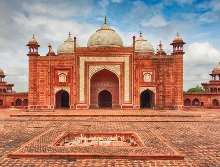 Explore Delhi City Tour With Guide - Key Points