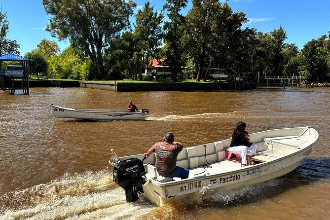 explore-delta-tigre-private-boat-navigation