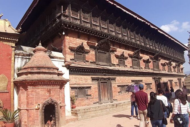 Explore Entire Kathmandu with Guide - Discovering Kathmandu: An In-Depth Review