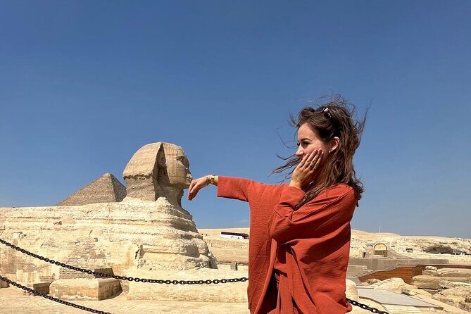 Explore Giza Pyramids,Sphinx, Museum,Lunch and Bazaar from Cairo - What Could Be Better?
