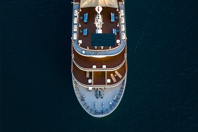 Explore Halong and Lan Ha Bay for 2 Days Cruise - A Deep Dive into the 2-Day Halong and Lan Ha Bay Cruise