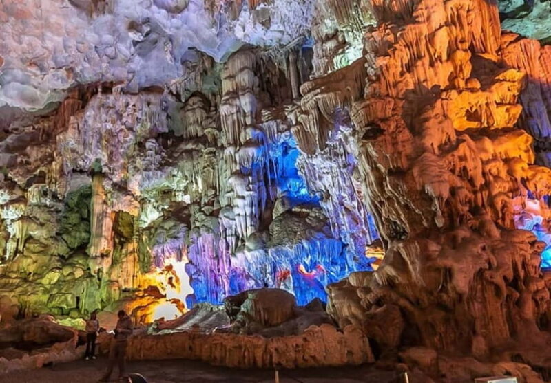 Explore Halong Bay 4 hours with Scenic Cruise, Kayak, Cave - Key Points