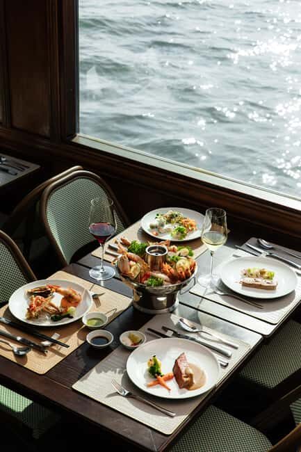 Explore Halong Bay: Lavoya Boutique Day Cruise with Lunch - An In-Depth Look at the Lavoya Boutique Day Cruise