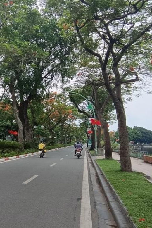 explore-hanoi-city-tour-full-day-with-bus-lunch-guide