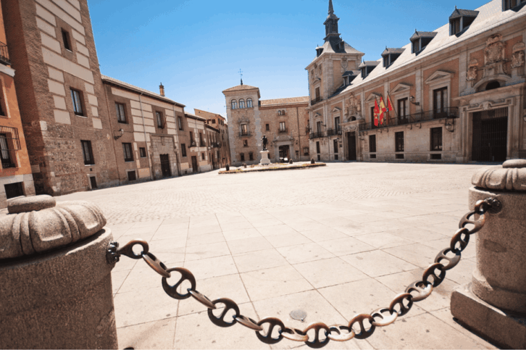 explore-hapsburg-madrid-interactive-tour-with-gps