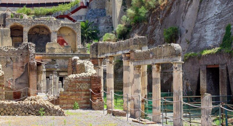 explore-herculaneum-guided-tour-among-the-roman-ruins