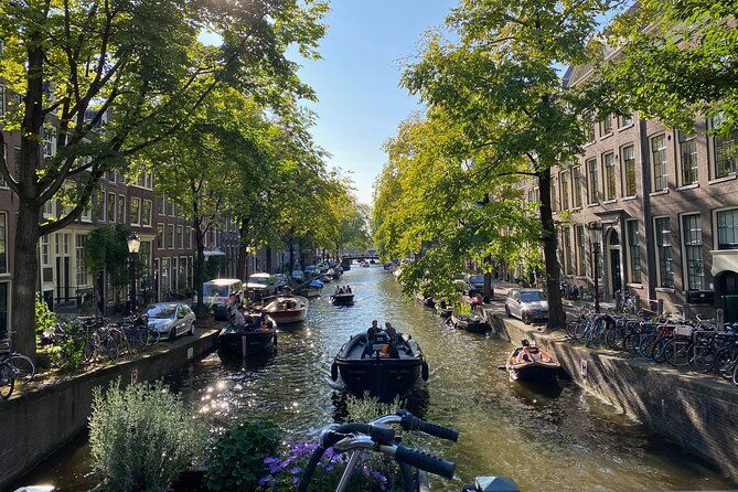 explore-hidden-streets-with-friends