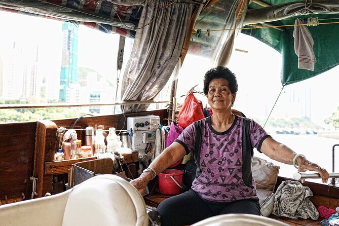 Explore Hong Kong: Aberdeen + Public Housing Estate Group Tour - A Quick Overview of This Hong Kong Experience