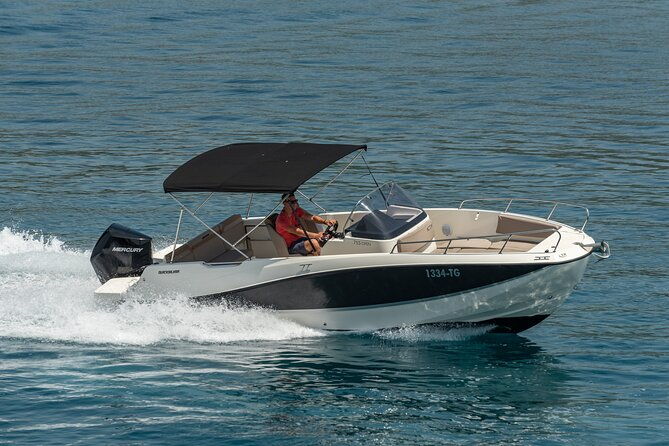 explore-hvar-brac-and-solta-on-the-private-boat-trip-unique-experience