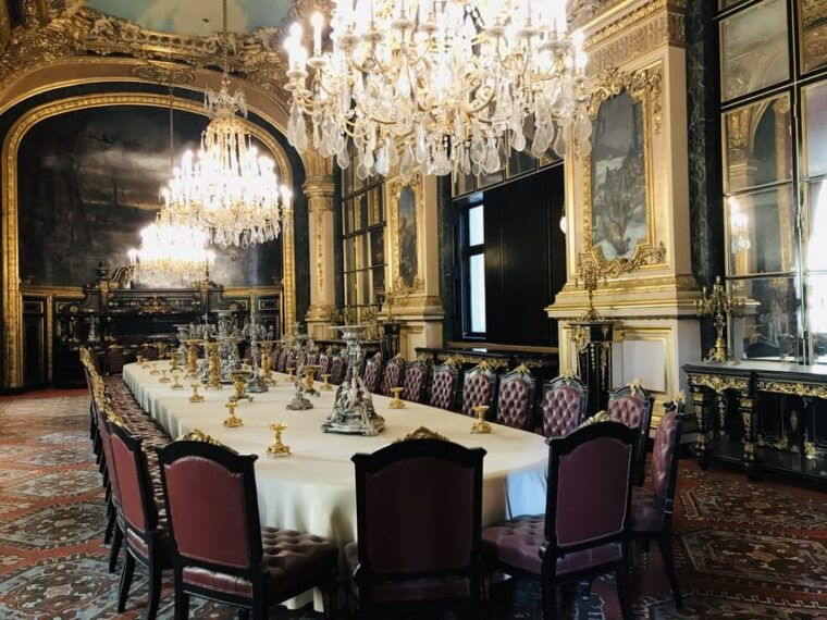 explore-iconic-masterpieces-at-the-louvre-museum