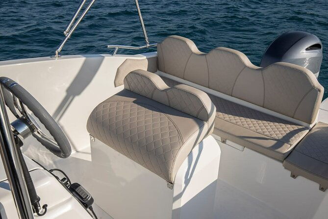 explore-islands-brac-solta-and-blue-lagoon-with-cayman-deluxe