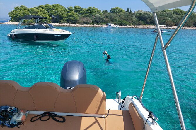 explore-islands-brac-solta-and-blue-lagoon-with-cayman-deluxe