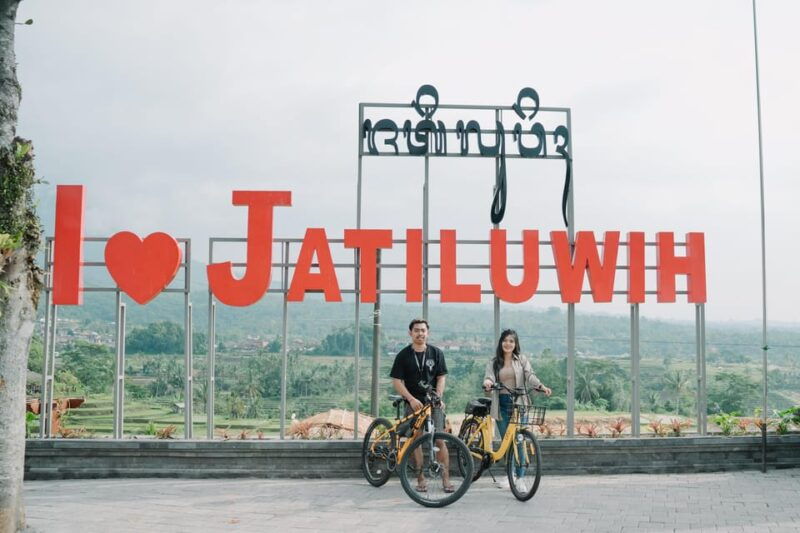 explore-jatiluwih-rice-terrace-using-electric-bike